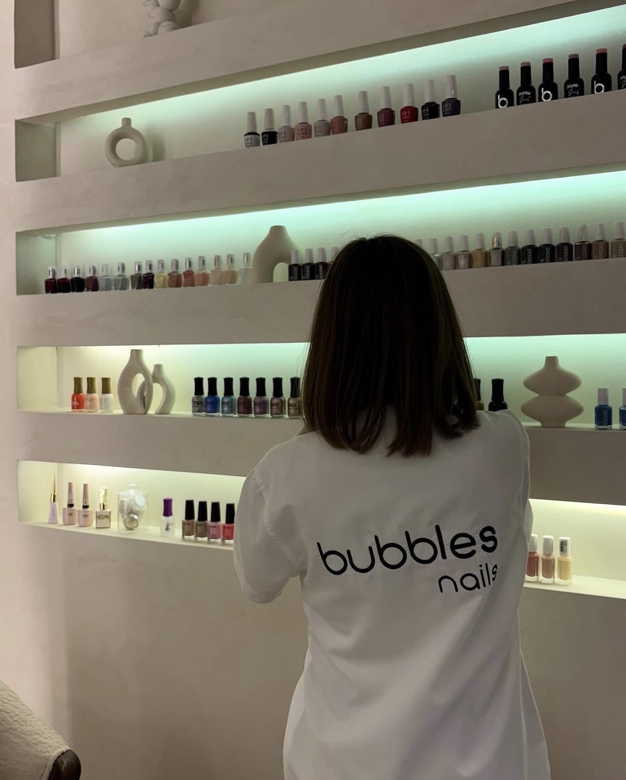 Bubbles Nails