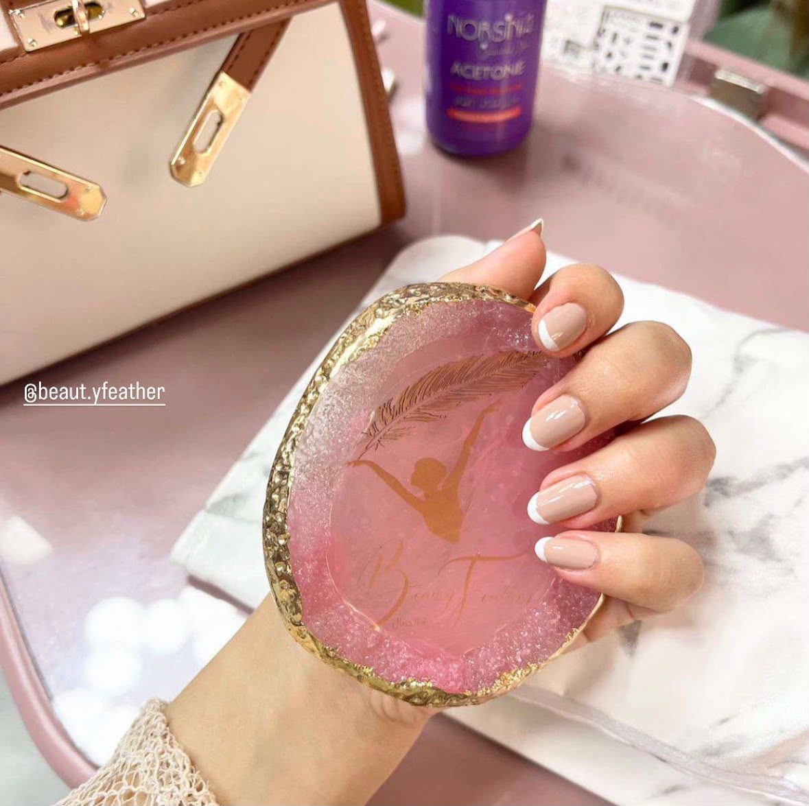 Feather Beauty Salon