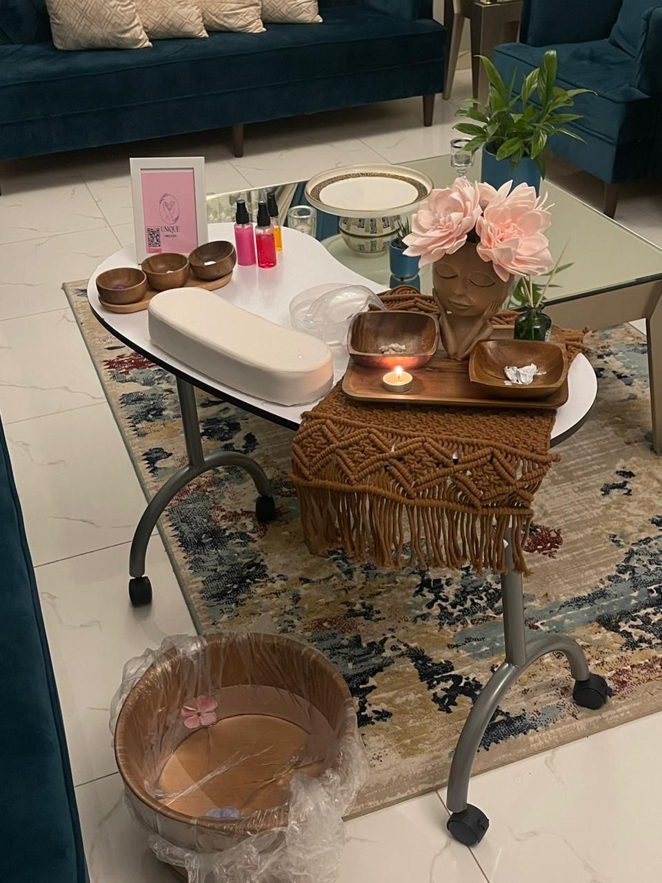 unique nails spa
