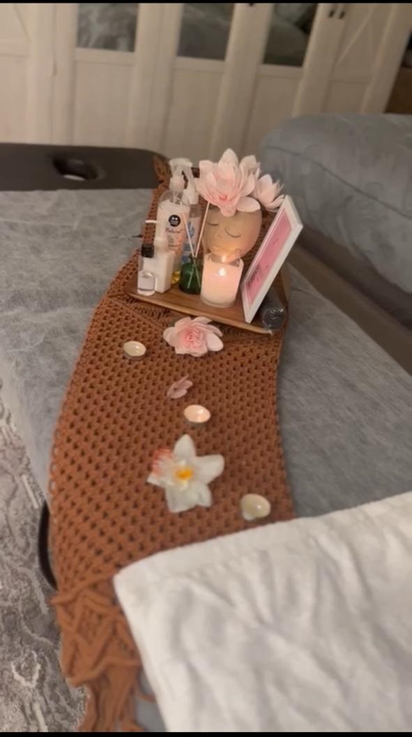 unique nails spa